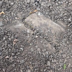 Proyek Hotmix Senilai Ratusan Juta Rupiah di Kampung Ribut Desa Rancalabuh Diduga Tak Sesuai RAB,