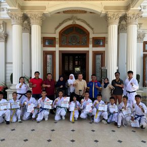 Kakanim Sibolga Bersama Walikota Sibolga Apresiasi Atlet Karate KKI Berprestasi*