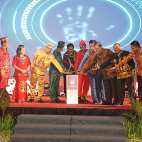Dukung Suksesnya Pilkada 2024, Kapolda Hadiri Acara Peluncuran Pilgub dan Wagub Kalteng yang Diinisiasi KPU Provinsi