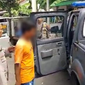 Respon Cepat Polsek Depok Amankan Juru Parkir Liar di Minimarket yang Mengganggu Ketertiban Umum
