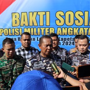KEPEDULIAN PUSPOMAL DALAM MEMBANTU KESULITAN MASYAKYAT DI SEKITAR PESISIR CIREBON