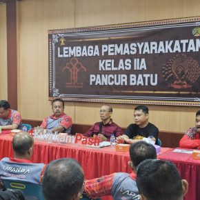 Plt Kalapas Pimpin Rapat Dinas Sekaligus Laksanakan Tes Urine Kepada Seluruh Petugas Lapas Pancur Batu