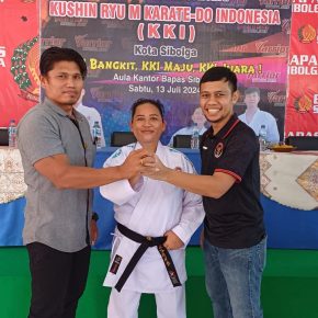 Ketua KONI Sibolga Darwanto Sinaga dan Ketua FORKI Sibolga IPDA (CzI) Parledongan Hutasoit, Perguruan SHOKAIDO, ASKI, dan SIROITE hadir pada MUSCAB I KKI Sibolga