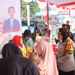 Ratusan Warga Serbu Gerakan Pangan Murah Polresta Cirebon