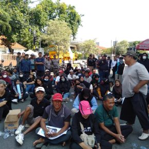 UNRAS 9 RW , Rukun Nelayan Dan FPB Berdemo Di Kantor DPRD Kota Cirebon