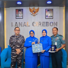 Danlanal Cirebon Menggelar Acara Pelepasan Salah Satu Perwira Terbaiknya Memasuki Masa Purna Tugas 