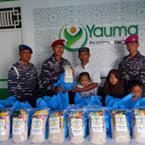 Lanal Cirebon Gelar Bakti Sosial di Panti Asuhan Dalam Rangka Hari Jadi Lanal Cirebon Ke-78
