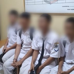 Respon Cepat Polsek Lemahabang Amankan 4 Siswa Diduga Terlibat Tawuran