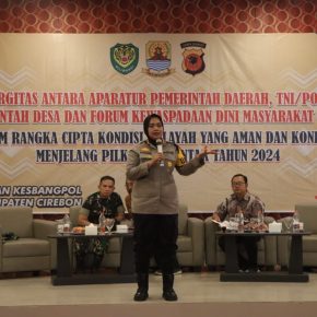 Kapolresta Cirebon Menjadi Narasumber Sinergitas Antar Aparatur Pemerintahan Daerah TNI/Polri, Pemerintah Desa Dan FKDM Kecamatan