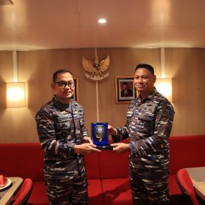 Danlanal Cirebon Tinjau Pelaksanaan Survei Penyelaman Lokasi Tenggelamnya Kapal Perang RI Gajah Mada – 408 di Laut Cirebon