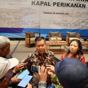 Andriani Wardani Gelar Sosialisasi Hak Awak Kapal Perikanan