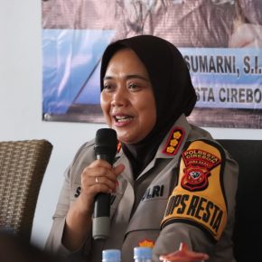 Polresta Cirebon Gelar Jum’at Curhat di Desa Danawinangun dan Desa Kaliwulu