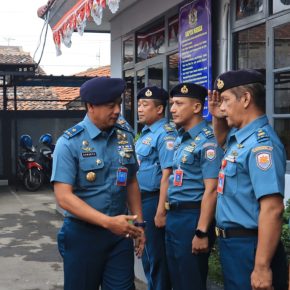 Danlanal Cirebon Sambut Kedatangan Tim Audit It Koarmada I di Mako Lanal Cirebon 