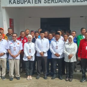 Pasangan Darma Wijaya ,Adlin Tambunan Daftar ke KPU Serdang Bedagai