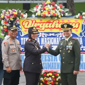 Polresta Cirebon Beri Kejutan HUT ke-79 TNI