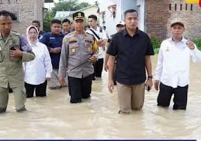 Pj Walikota Bersama Kapolres Tebing Tinggi Tinjau Lokasi Banjir