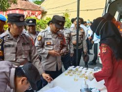 Puluhan Personel Polresta Cirebon Jalani Tes Urine
