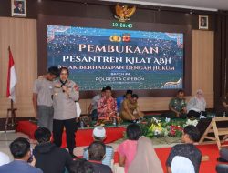 Kapolresta Cirebon Terima Penghargaan dari Gubernur Jawa Barat atas Peran dalam Pendidikan Karakter Anak Berhadapan dengan Hukum