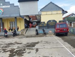 PEMDES SUKAMENAK TINDAK TEGAS OKNUM PERANGKAT DESA YANG MELANGGAR HUKUM DAN TAK PUNYA MORAL ,DI BERHENTIKAN SECARA TIDAK HORMAT 