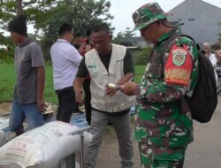 Kodim 0614/Kota Cirebon Bersama Bulog Laksanakan Sergab di Kelurahan Larangan
