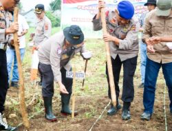 Polresta Cirebon Tanam Jagung Serentak Dukung Program Swasembada Pangan Nasional