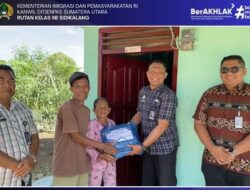 Jumat Berkah, Rutan Sidikalang Salurkan Paket Sembako Kepada Warga Sekitar
